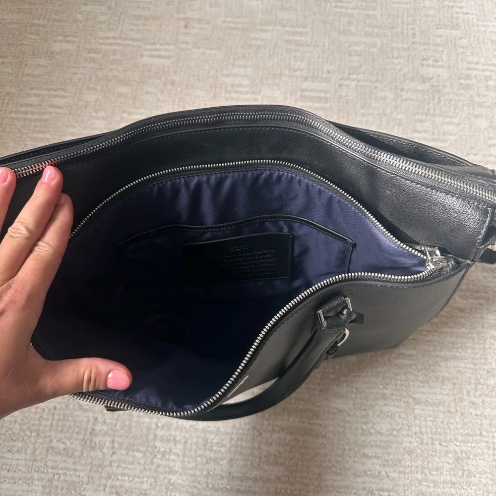 NWOT Tumi Leather Briefcase